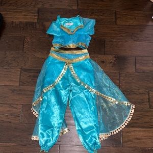 Jasmine costume